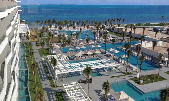 Playa Mujeres Resort | Experience a Five Diamond Resort in Cancun with Ocean Views