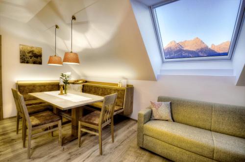 Saalfelden am Steinernen Meer Hotel | Experience Gasthaus Brandlwirt: Perfect for Families & Pets