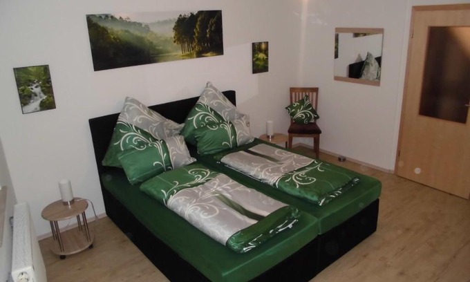 Hellingen House | Discover Gasthaus Beyersdorfer: Pet-Friendly Oceanfront Escape