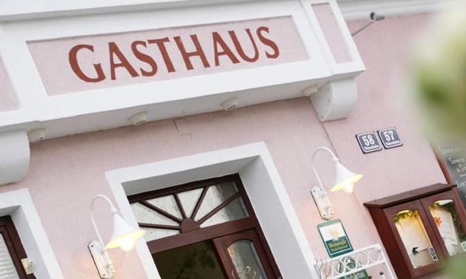 Laa an der Thaya Hotel | Cozy Gasthaus & Gästehaus Bsteh with Breakfast Included