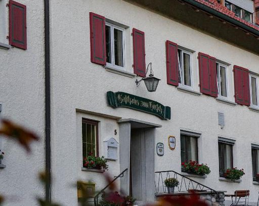 Wangen im Allgaeu Hotel | Pet-Friendly Gasthaus Hirsch with Breakfast & Dining Options