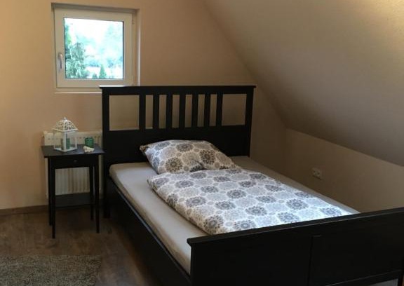 Nordenham House | Comfortable Gasthaus Kaiserhof with Kitchen & Family Amenities