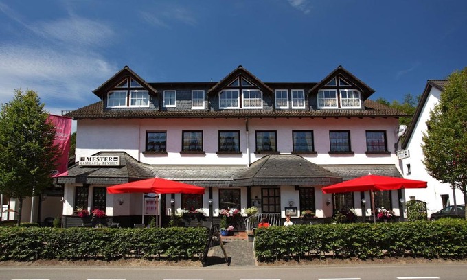 Oedingen Hotel | Cozy Gasthaus Mester: Family-Friendly with Breakfast Included