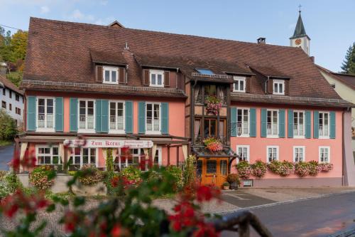 Stuehlingen Hotel | Discover Gasthaus-Pension Zum Kreuz: Pet Friendly Retreat