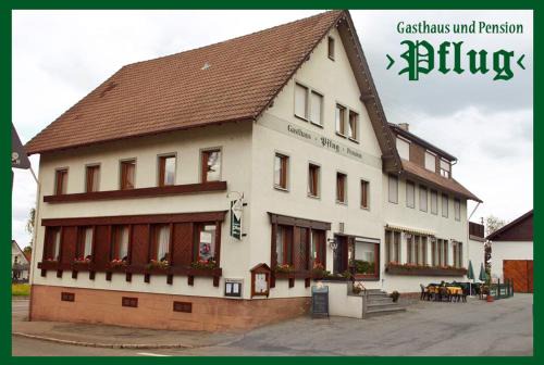 Aichhalden Hotel | Pet-Friendly Gasthaus Pflug: Family Welcoming Retreat