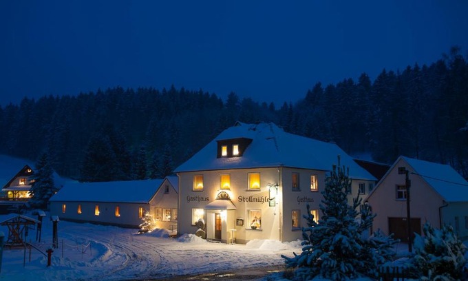 Stutzengrun Hotel | Gasthaus Stollmühle: Pet-Friendly Retreat with Great Reviews