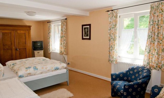 St. Ulrich Hotel | Guest Rated 9/10 at Gasthaus zum Rössle - Pet Friendly Stay
