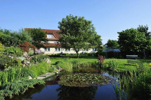Lubstorf House | Pet-Friendly Retreat at Gasthaus Zum Rethberg