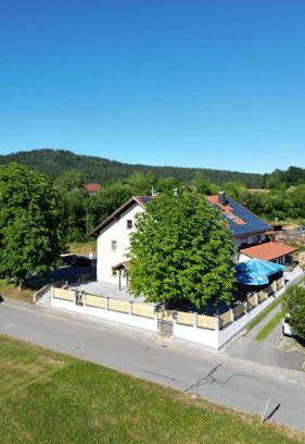 Großarmschlag House | Family-Friendly Gasthaus zum Stausee with Restaurant & 9.1 Rating