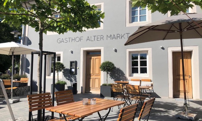 Losheim am See Hotel | Cozy Gasthof Alter Markt: Pet-Friendly & Family-Oriented Stay