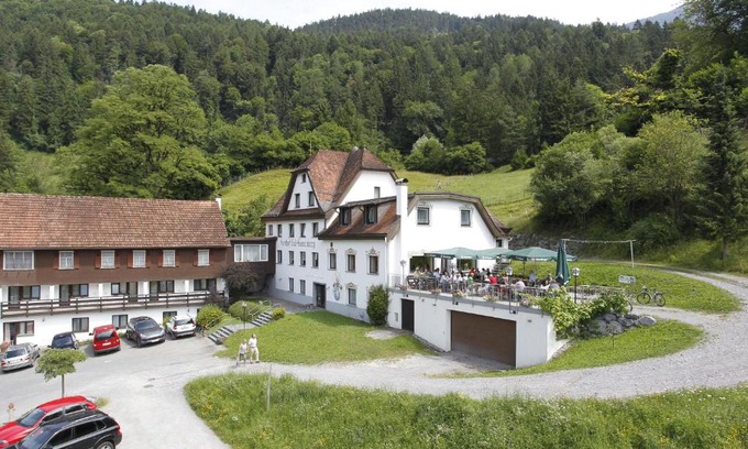 Nueziders House | Comfortable Stay at Gasthof Bad Sonnenberg - Pet Friendly