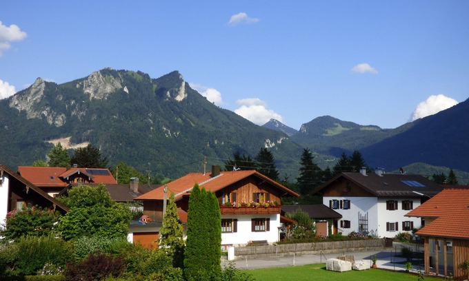 Flintsbach A. Inn Hotel | Charming Gasthof Falkenstein with Spa and Ocean View