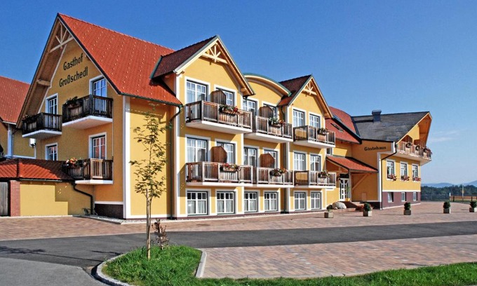 Honigtal Hotel | Oceanfront Retreat at Gasthof Großschedl zum Kramerwirt