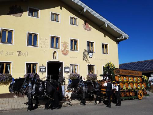 Poecking House | Pet-Friendly Comfort at Gasthof - Hotel zur Post