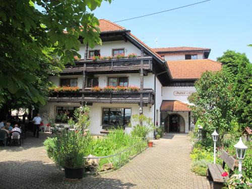 Kussaberg Hotel | Experience Comfort at Gasthof Küssaburg with Family Amenities