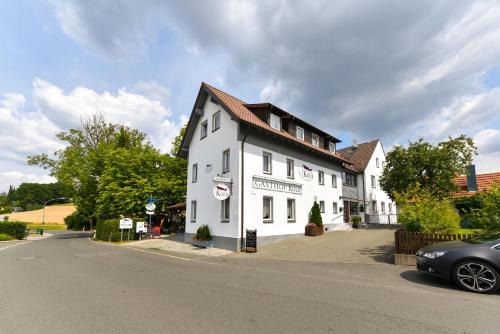 Bayreuth Hotel | Experience Comfort at Gasthof Kolb with Oceanfront Views