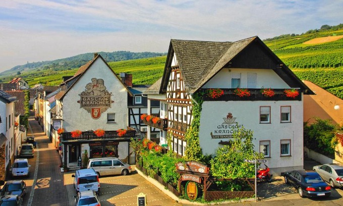 Ruedesheim am Rhein Hotel | Pet-Friendly Gasthof Krancher: A Family Retreat Awaits