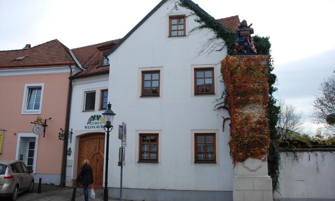Lobau Hotel | Pet-Friendly Getaway at Gasthof Ludl with Breakfast Included