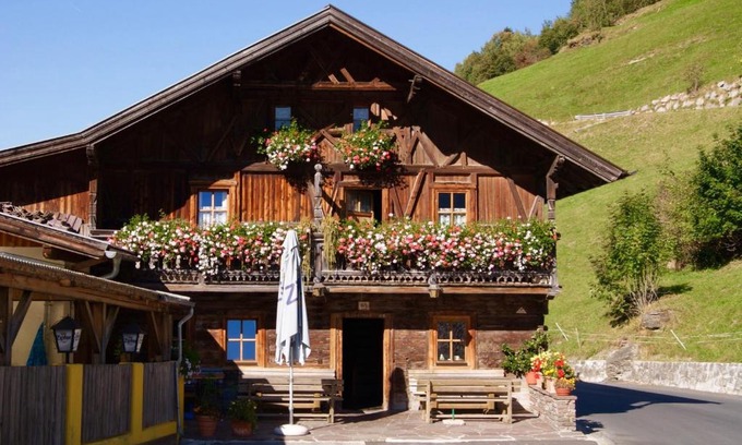 Wattenberg Hotel | Cozy Gasthof Mühle: Pet-Friendly with Breakfast Included
