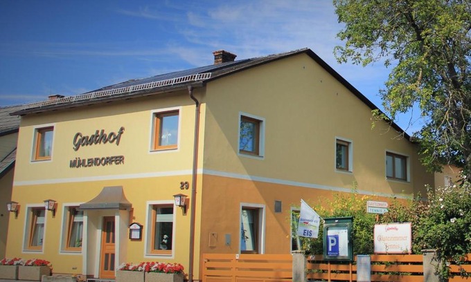 Lanzenkirchen Hotel | Top-Rated Gasthof Mühlendorfer: Pet Friendly, Family Welcoming