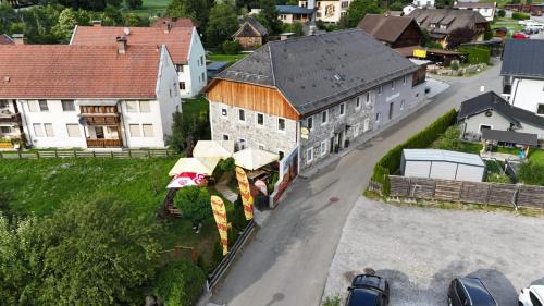 Stadl-Predlitz Apartment | Pet-Friendly Retreat at Gasthof Muster-Stüberl - Great Reviews!