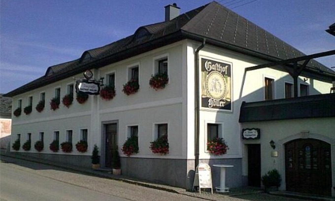 Sankt Peter am Wimberg House | Pet-Friendly Retreat at Gasthof-Pension Höller – 9/10 Rating