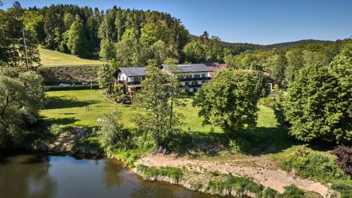 Blaibach Hotel | Cozy Gasthof Pension Fischerstüberl: Family-Friendly Retreat