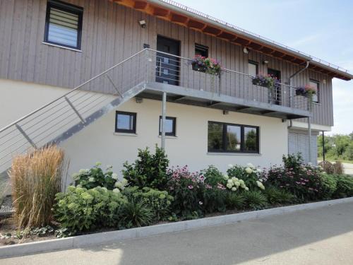 Hoßkirch Apartment | Discover Gasthof Reiterstuben: Family-Friendly Retreat