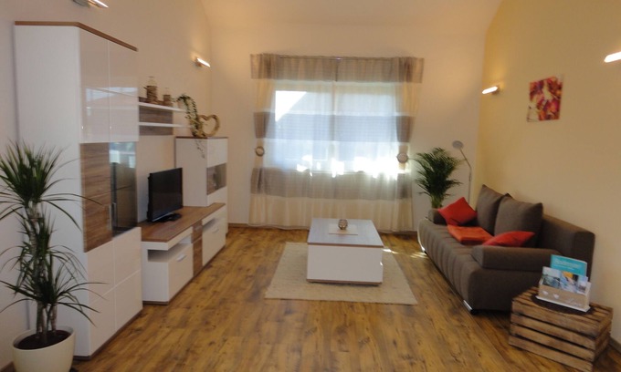 Hoßkirch Apartment | Peaceful Gasthof Reiterstuben Apartment with Pool & Kitchen