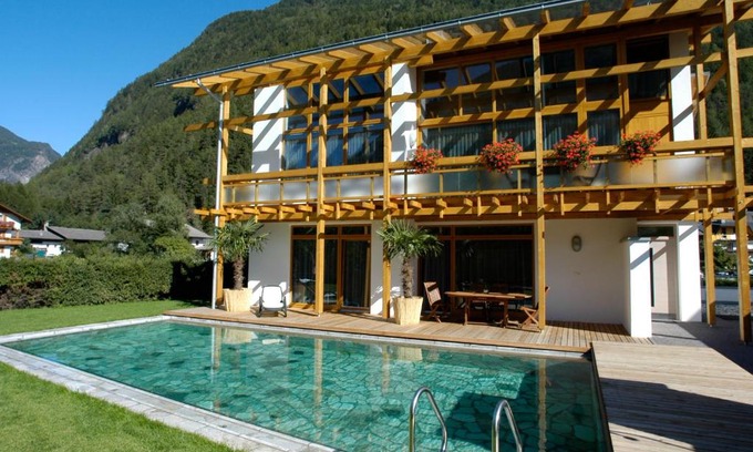 Caminata di Tures Hotel | Pet-Friendly Gasthof Residence Brugghof with Ocean Views