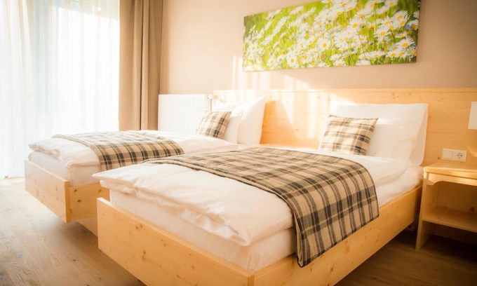 Bischoffeld Hotel | Discover Gasthof Wachter: Pet-Friendly with Spa & Dining