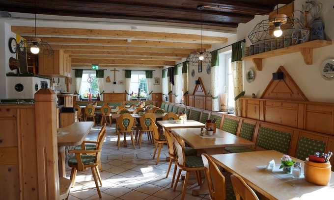 Burgthann House | Guest Rated 10/10 at Gasthof Weißer Löwe with Breakfast