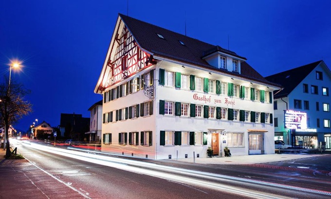 Pfaffikon District Hotel | Discover Gasthof zum Hecht: Family-Friendly Retreat