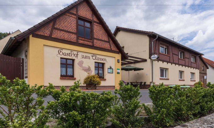 Raddusch House | Discover Gasthof zum Slawen: Family-Friendly Retreat