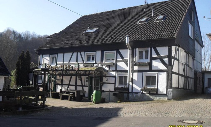 Rodt House | Cozy Gasthof Zum Stausee: Oceanfront and Family-Friendly Stay