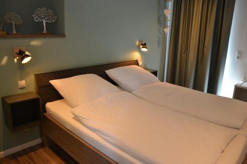 Lastrup Apartment | Guest Favorite: Gasthof Zumdohme with Complimentary Breakfast