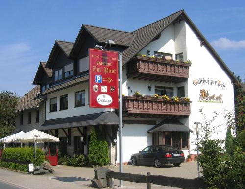 Breckerfeld House | Cozy Gasthof zur Post Hotel with Restaurant & Hot Tub