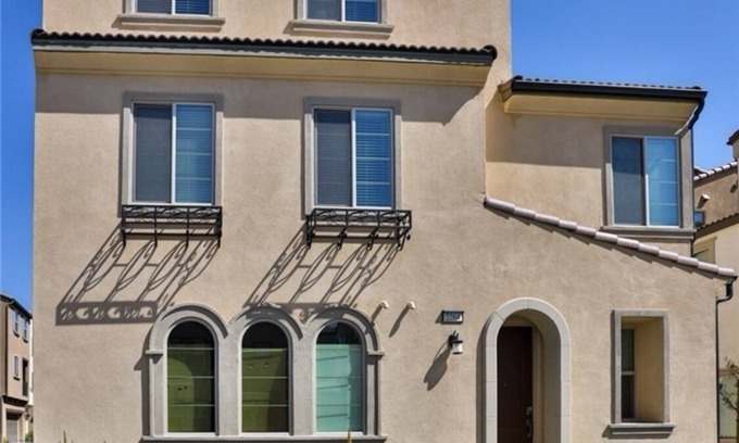 Upland House | Peaceful Retreat with Pool and Spa Near Transportation