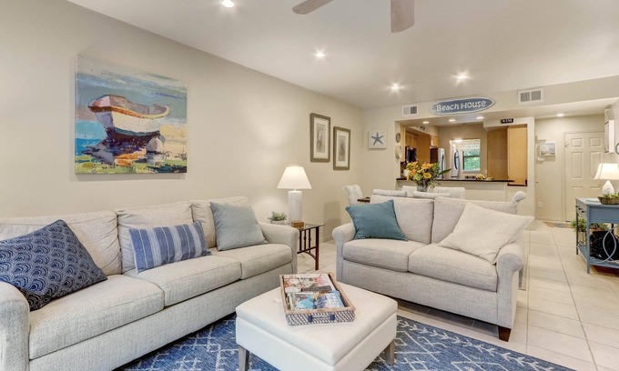 American Beach Condo | Tranquil Poolside Retreat at Sailmaker: Guest Rated 9.6/10