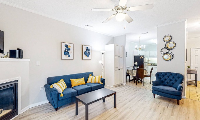 Vaught Condo | Gated Condo with Pool, Tennis & Beach Access - 10/10 Rated