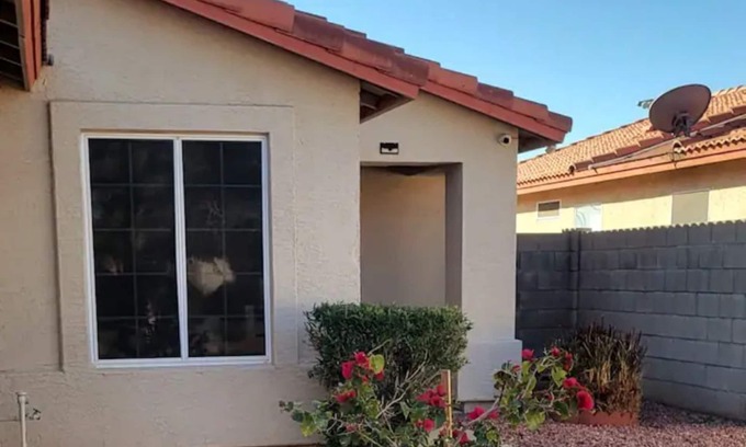 Maryvale House | Family-Friendly Retreat with 3 Beds Near Event Venues