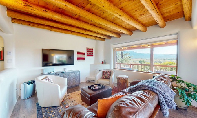 Taos House | Gated Mountain-View Retreat with Rooftop Bar & Hot Tub