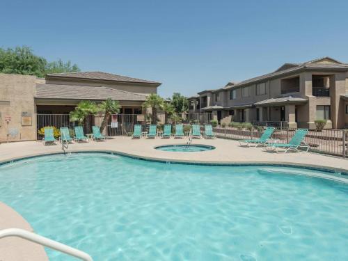 Fox Crossing House | Elegant Ocotillo Townhouse with Heated Pool & Spa