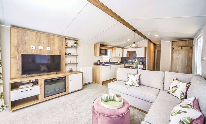 Witton-le-Wear House | Cozy 2-Bedroom Retreat with Lake View in Bishop Auckland