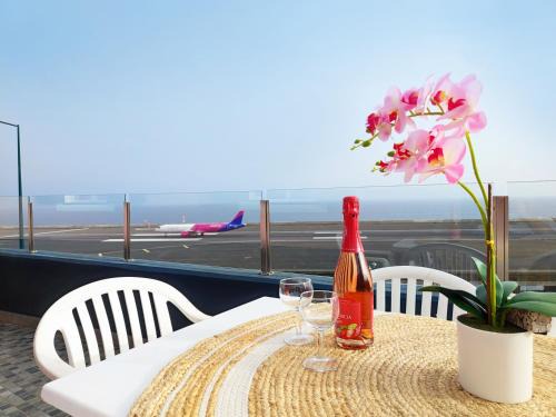 Machico House | GATEONE AL Airport View House: Ideal for Families, 10/10
