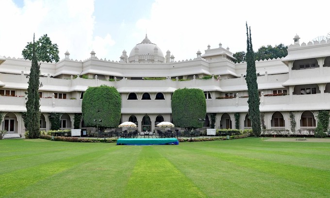 Daulatabad Hotel | Premier Vivanta Aurangabad: Spa, Pool & Family-Friendly