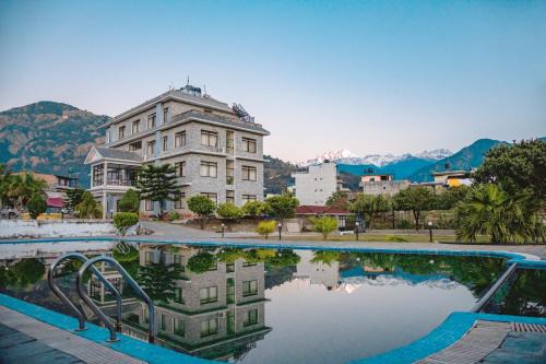 Gandaki Zone Hotel | Gateway Himalaya Resort: Family-Friendly Retreat with Pool