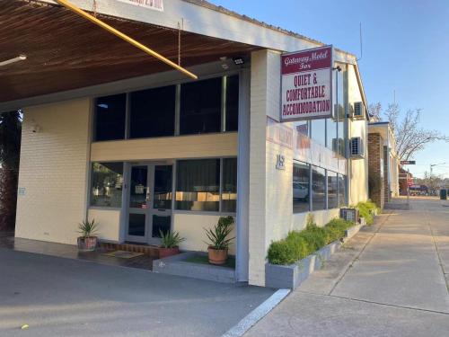 Narrandera Hotel | Gateway Motor Inn: Pet-Friendly Stay with Pool & Breakfast