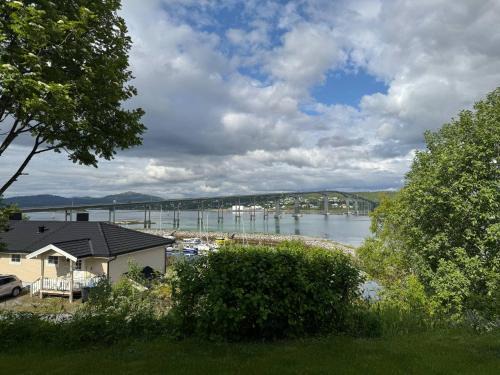 Finnsnes Apartment | Experience Midnight Sun at Senja's Pet-Friendly Retreat