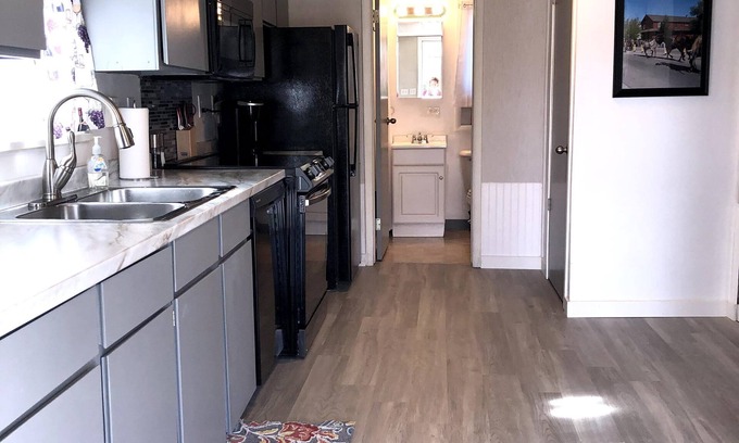 Sheridan House | Discover Downtown Sheridan: Pet-Friendly & Scenic Stays